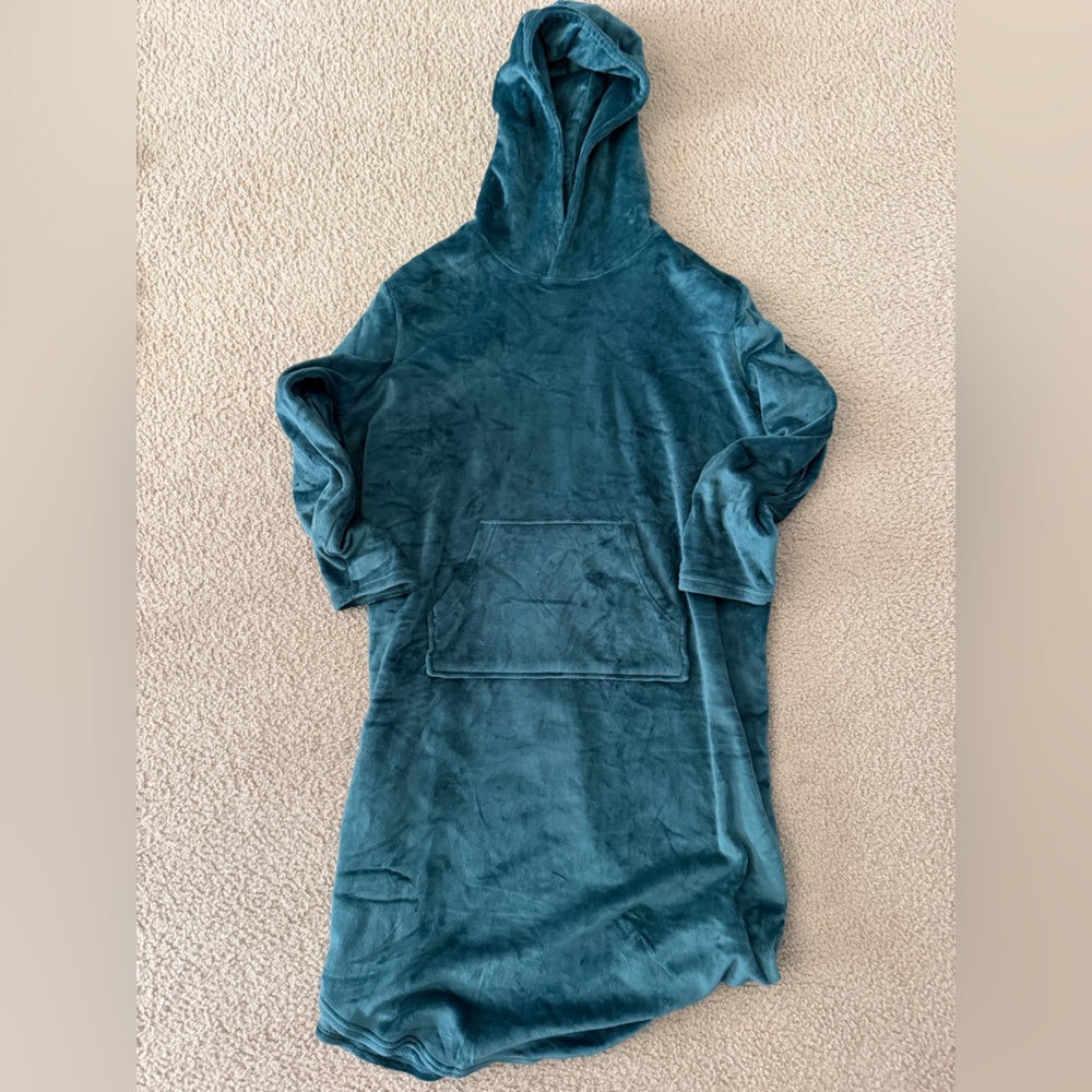 32 Degrees Teal Plush Hooded Poncho Sweatshirt